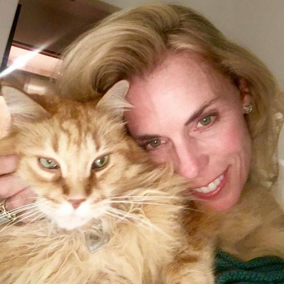 Meet your Posher, Leah - Picture 1 of 1